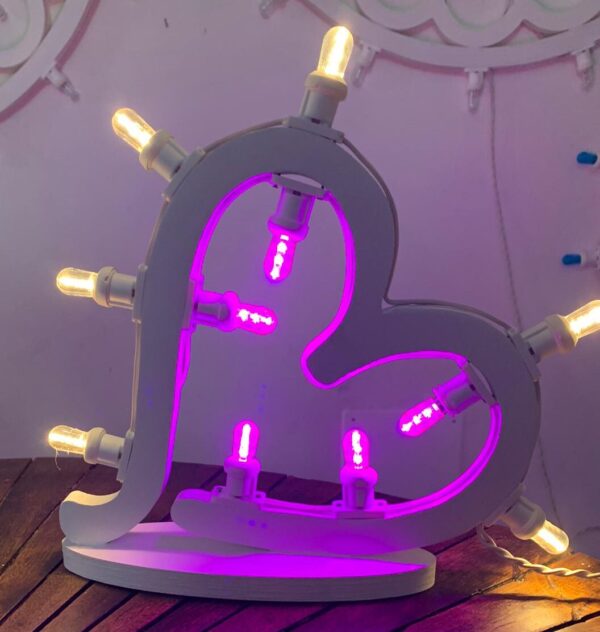 Cuore con vari punti luce