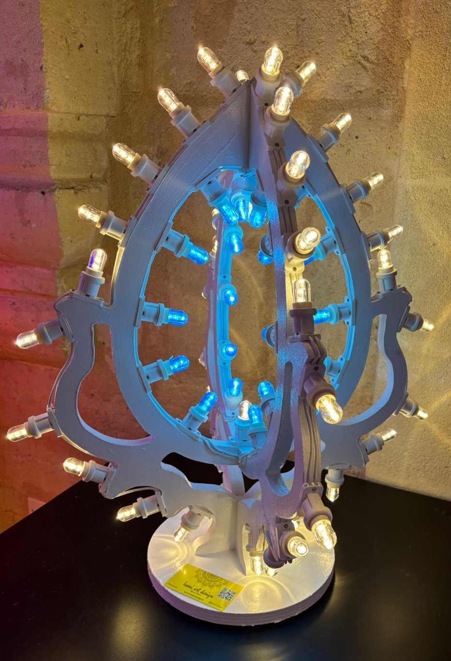 Luminaria Pumo – Simbolo di Prosperità per Spazi di Stile - immagine 2
